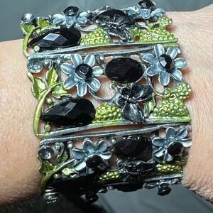 Vintage Floral Stretch Black Rhinestone Silver Tone Chunky Goth Bracelet